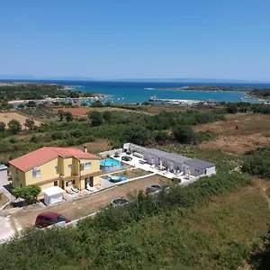 Palmira Apartmán Ližnjan